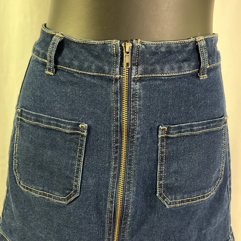 🛍 6 for $35 • Sincerely Jules Zip Front Patch Pocket Denim Mini Skirt